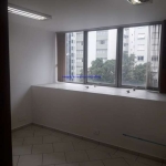 Sala comercial 40m², 01 banheiro e 01 vaga de garagem.   Condomínio com recepção e segurança 24hrs.     Excelente localização.