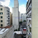 Apartamento Studio 32m², 01 dormitório e 01 banheiro.  Condomínio com segurança e portaria.  Excelente localização