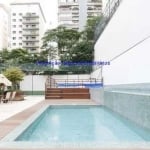 Apartamento 468m², 04 dormitórios ( sendo suítes). 05 banheiros, 04 vagas de garagem.  Condomínio com portaria, segurança