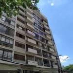 Apartamento 120m², 02 dormitórios, 02 banheiros e 01 vaga na garagem.  Condomínio com portaria e segurança.  Excelente localização