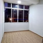 Apartamento 50m², 01 dormitório e 01 banheiro .  Condomínio com recepção e segurança.  Excelente localização á 8 minutos andando para a estação