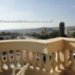 Apartamento no Condomínio Acapulco, andar alto com 03 suites.