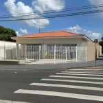 Duas casas térreas à venda, 4 dormitórios, 1 suíte, quintal grande, Vila Suíça, Indaiatuba.