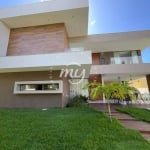 Guarajuba| Casa Duplex com 250m²| 5 Suites| 2 Vagas| Piscina| Semi mobiliada| Energia Solar