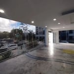 Salão Comercial para locação próximo a faculdade UMC, com 165m², estacionamento e ar condicionado