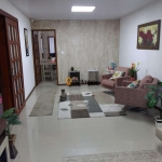 Excelente casa com 4 dormitorios, garagem, pátio gramado  !!!