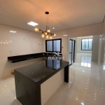 Casa com 3 quartos sendo 1 suíte e 2 semi suítes à venda, 175 m² por R$ 850.000 - Laranjeiras - Uberlândia/MG