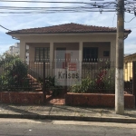 Conjunto de 7 imóveis em terreno de 392 m² com rendimentos.