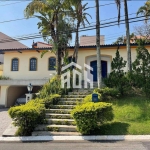 Casa Térrea com Piscina e Amplo Jardim em Alphaville Residencial 03