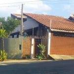 Linda casa com 3 dormitórios 1 suíte