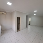 Sala Comercial de 38m² ao lado do Ribeirão Shopping