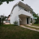 Excelente Casa de 3 Dormitórios sendo uma suíte Bairro Guarujá