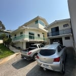 Casa a venda em Itapema 3 suítes+ Kitnet+Salão festas+quintal+pátio