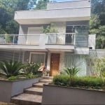 Casa 225m2 em Condomínio Fechado no Barreirinha