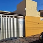 Casa com 3 Dormitórios, sendo uma suíte, closet e dependência com banheiro