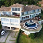 CASA DE ALTO PADRÃO À VENDA NO CACUPÉ - FLORIANÓPOLIS