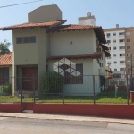 Casa 04 dormitórios/quartos - 390mt² privativos- com Galpão anexo - R$ 2.300.000,00