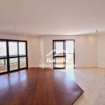 Vende ou aluga apartamento com 242m², 3 suítes, 4 vagas e varanda com churrasqueira, no Morumbi.