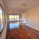 Vende cobertura duplex com 277m², 3 dormitórios sendo 1 suíte, varandão na sala, 2 vagas em excelente localização na Vila Nova Conceição.