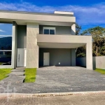 Casa à venda em Ratones com 266 m², 4 quartos, 3 s