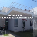 Casa à venda em Agronômica com 139 m², 2 quartos,