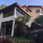 Casa à venda em Cacupé com 230 m², 4 quartos, 2 su