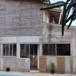 Casa à venda em Pântano do Sul com 170 m², 2 quart