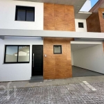 Casa à venda em Barra da Lagoa com 124 m², 3 quart