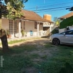 Casa à venda em Sambaqui com 70 m², 2 quartos, 2 v