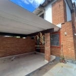 Casa com dois dormitórios no Alvinópoli