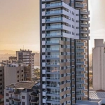 Apartamento com sacada e vista plena para o mar