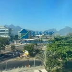 Sala à Venda no Edifício Blue Chip Barra da Tijuca, com  60m² por R$450.000,00