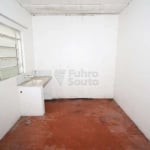 Oportunidade de Locação: Casa em pátio compartilhado