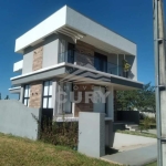 Triplex em Condominio Fechado