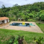 Excelente Chácara Rural, c/ terreno de 2.000m², casa duplex de 3 quartos, piscina, área gourmet, pomar, várias árvores frutíferas -  Estrada da Lagoa.