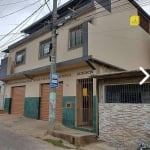 Excelente casa com 3 quartos, 2 garagens, quintal, e terraço no Santa Cruz.