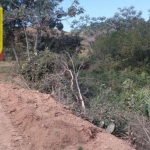 Ótima Granja, plana e sem Benfeitorias (Só terreno), e com córrego nos fundos - Na Estrada de Chácara - À apenas 3 Km's do Asfalto.