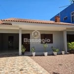 Casa com 3 Dormitórios e Excelente Localização em Nova Tramandaí