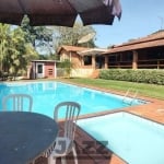 Excelente chácara no Parque das Árvores em Boituva – SP, possui 4 suítes, sala, cozinha, churrasqueira, piscina, várias vagas para veículos .