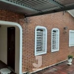 Casa á venda com 2 quartos, ótima localização, em Campinas.