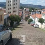 Casa térrea situada em área nobre do centro da cidade de Amparo