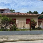 Casa muito bem localizada no bairro Rio Caveiras  -  Biguaçu