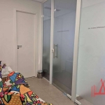 Sala Comercial à Venda com 1 banheiro e 1 vaga de garagem, com 31 m² - Vila Mariana