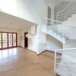 Casa com 3 quartos à venda, 250 m² por R$ 940.000 - Alto dos Pinheiros - Juiz de Fora/MG