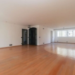 Apartamento tipo para venda com 3 quartos, sendo 1 suíte, 210m²