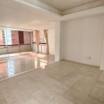 Apartamento com 260m, 3/4 - sendo 2 suítes - sala em 2 ambientes, dependência completa!