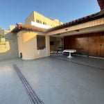 VENDO CASA TRIPLEX RUA AGOSTINHO MENEZES, 3 QUARTOS, 1 SUITE, 1 VAGA DE GARAGEM.