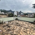 Casa duplex com terraço, 4 quartos e vaga para 5 carros no coração do Grajaú