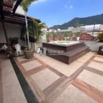 Sensacional casa de vila à venda na Tijuca! Localizada na Travessa Acis Castilho