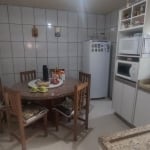 Casa à venda com 3 quartos e 1 sala comercial em Biguaçu/SC.